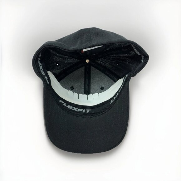 NEW Authentic Porsche Crest Black FlexFit Hat One Size Baseball Cap Unisex - Picture 7 of 9
